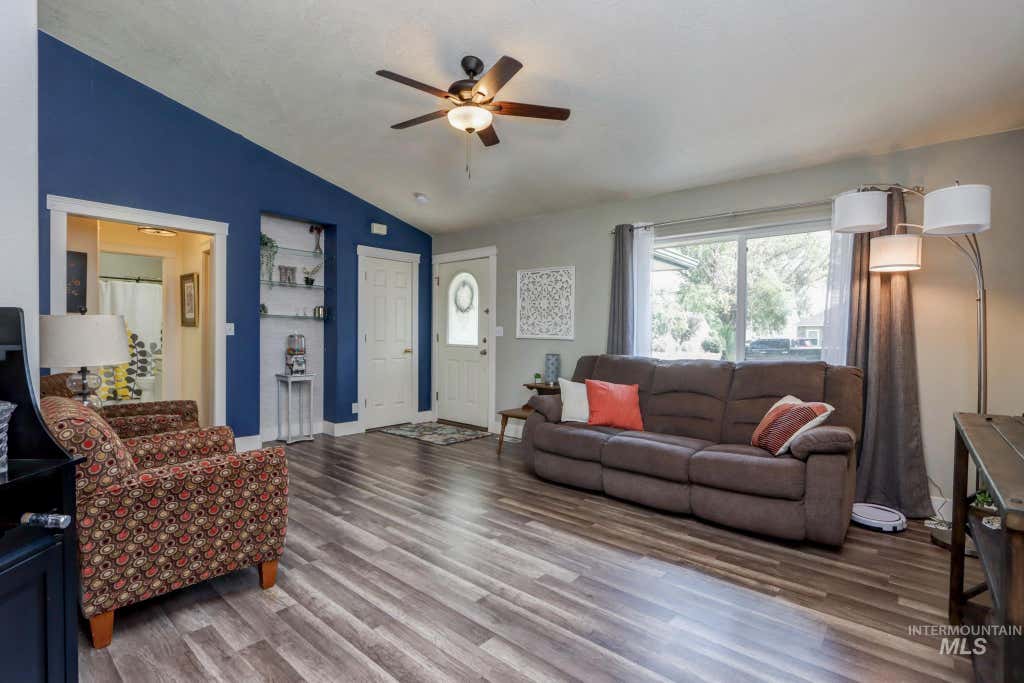 Photo of 2061 Shelley Dr, Payette, ID 83661 (MLS # 98996328)
