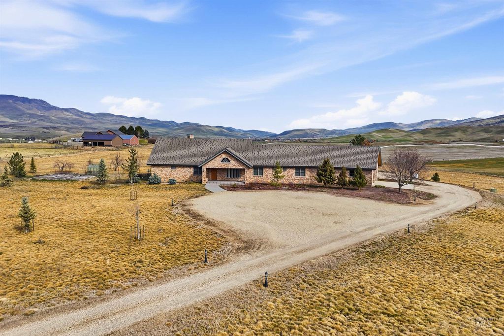 Photo of 9650 N Highway 52, Horseshoe Bend, ID 83670 (MLS # 98978766)