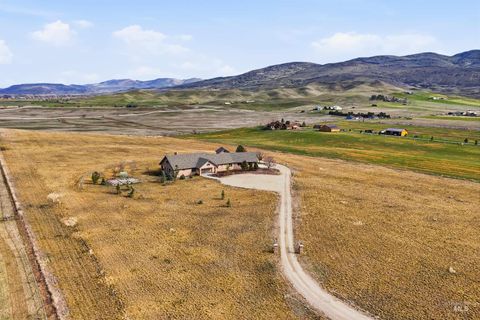 Photo of 9650 N Highway 52, Horseshoe Bend, ID 83670 (MLS # 98978766)