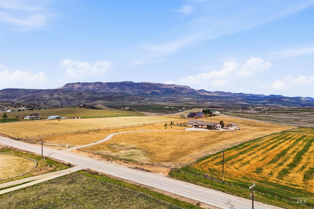 Photo of 9650 N Highway 52, Sweet, ID 83670 (MLS # 98978766)