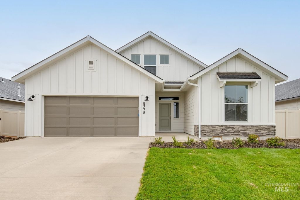 Photo of 11827 W Snow Flower Dr, Star, ID 83669 (MLS # 98974771)