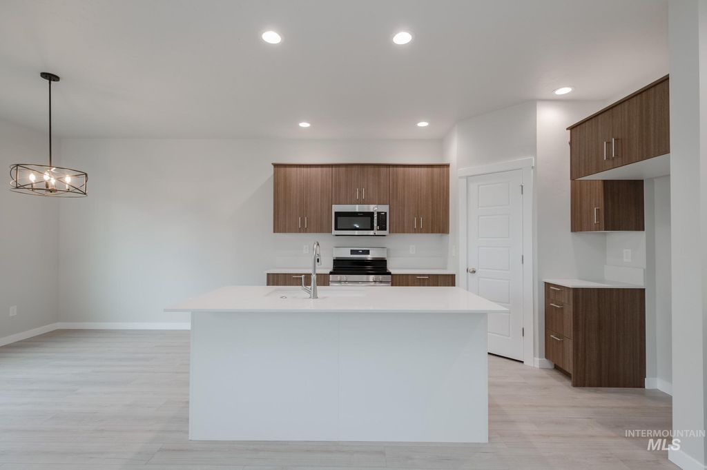 Photo of 11827 W Snow Flower Dr, Star, ID 83669 (MLS # 98974771)