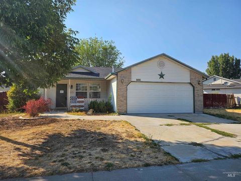 885 Partridge Dr Mountain Home ID 83647
