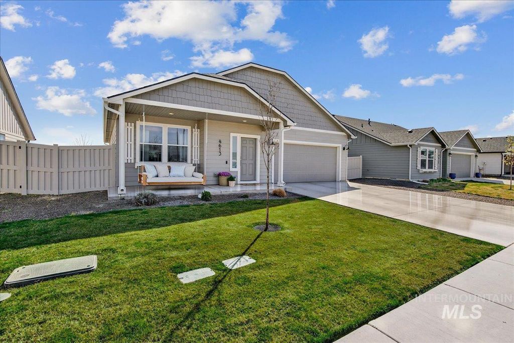 Photo of 4613 Great Falls Ave, Caldwell, ID 83607 (MLS # 98981413)