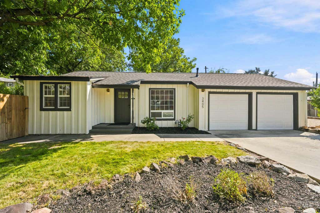 Photo of 3405 W Plant Drive, Boise, ID 83703 (MLS # 98996708)
