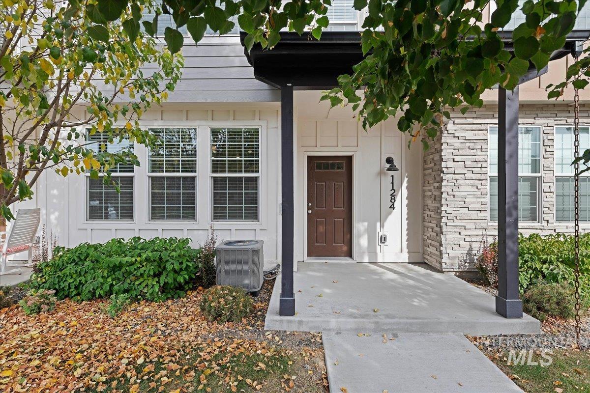 11284 W Knightsbridge Ct
