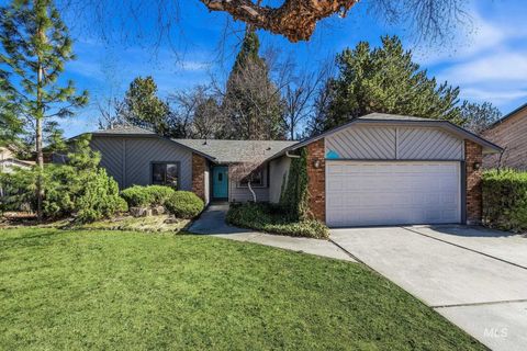 Photo of 3466 S Vintage Way, Boise, ID 83706 (MLS # 98976948)