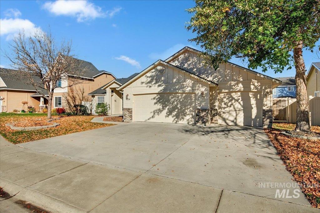 Photo of 1254 E Sicily St, Meridian, ID 83642 (MLS # 98965635)