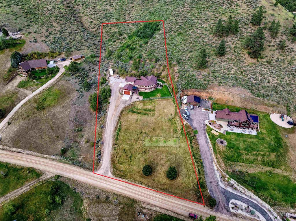 Photo of 65 Peregrine Drive, Boise, ID 83716 (MLS # 98966435)