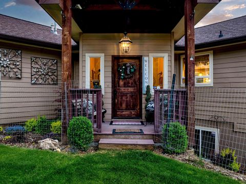 Photo of 65 Peregrine Drive, Boise, ID 83716 (MLS # 98966435)