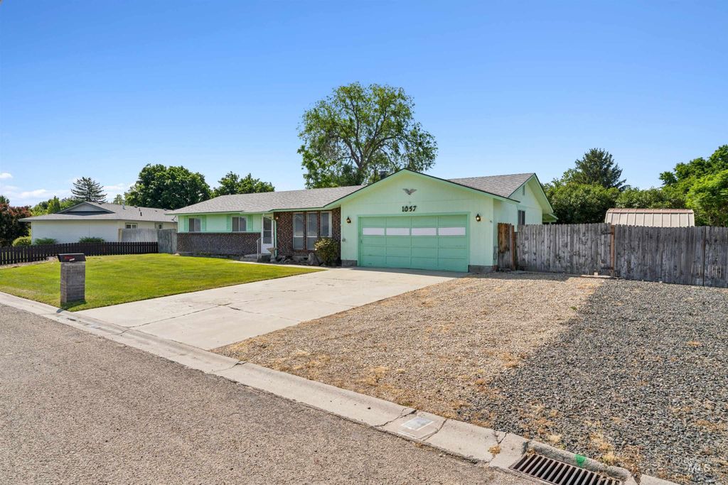 Photo of 1057 Sweetwood CIR, Nampa, ID 83651 (MLS # 98988382)
