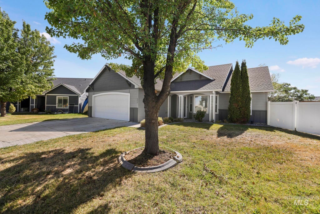 Photo of 656 Braden Ct, Twin Falls, ID 83301 (MLS # 99001219)