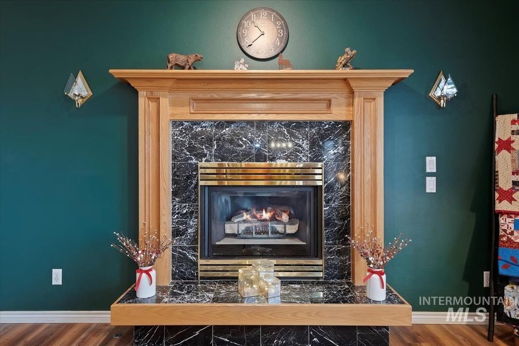 Photo of 4350 S Redhawk Way, Boise, ID 83716 (MLS # 98973339)