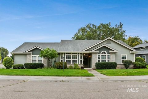 Photo of 3314 N Summerbrook Pl, Meridian, ID 83646 (MLS # 98965207)