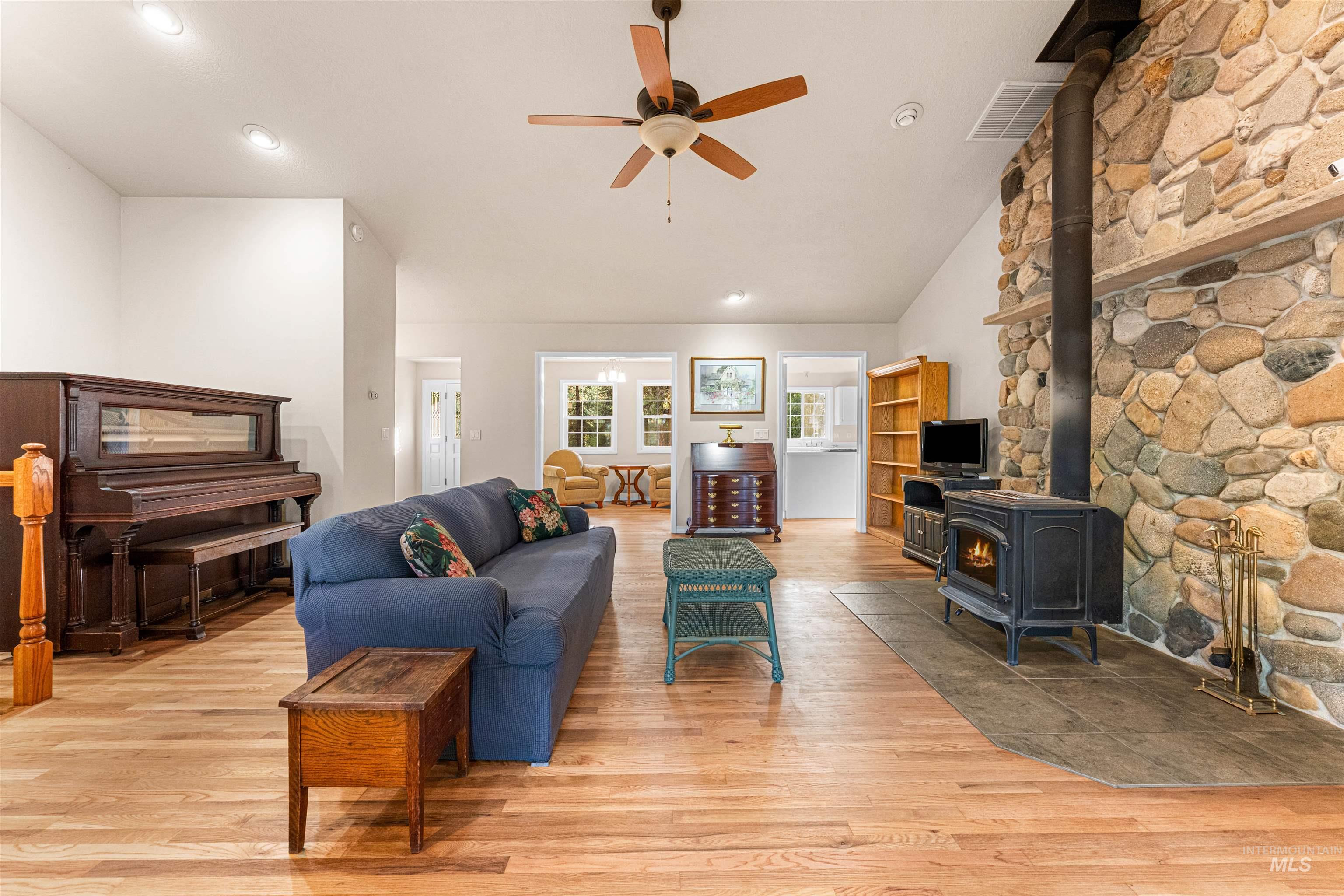 149 Scriver Woods Rd