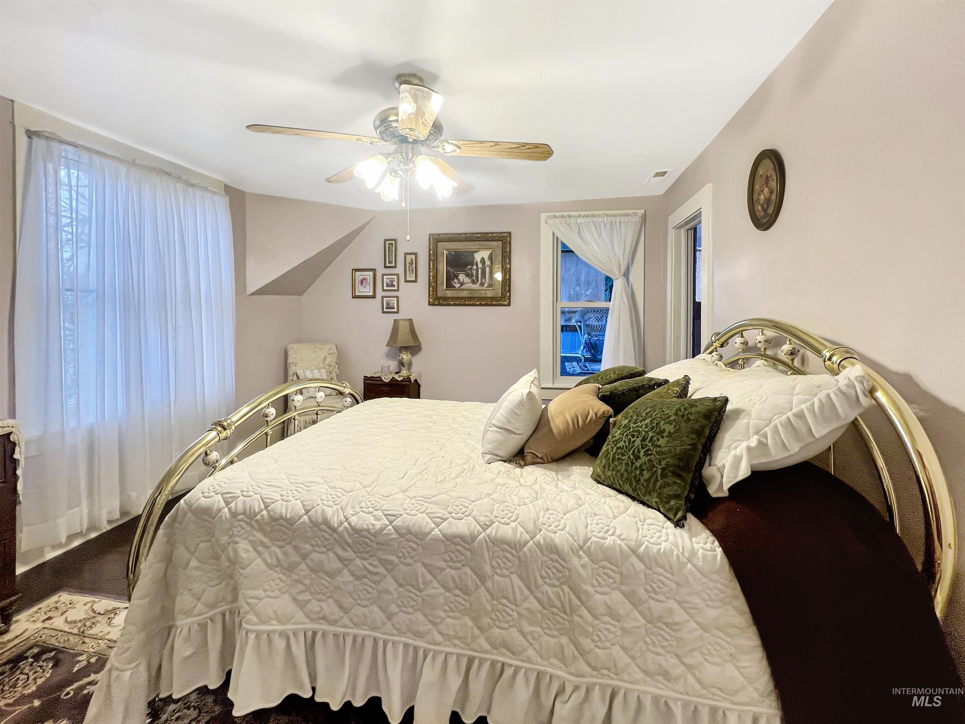 Bedroom with ceiling fan