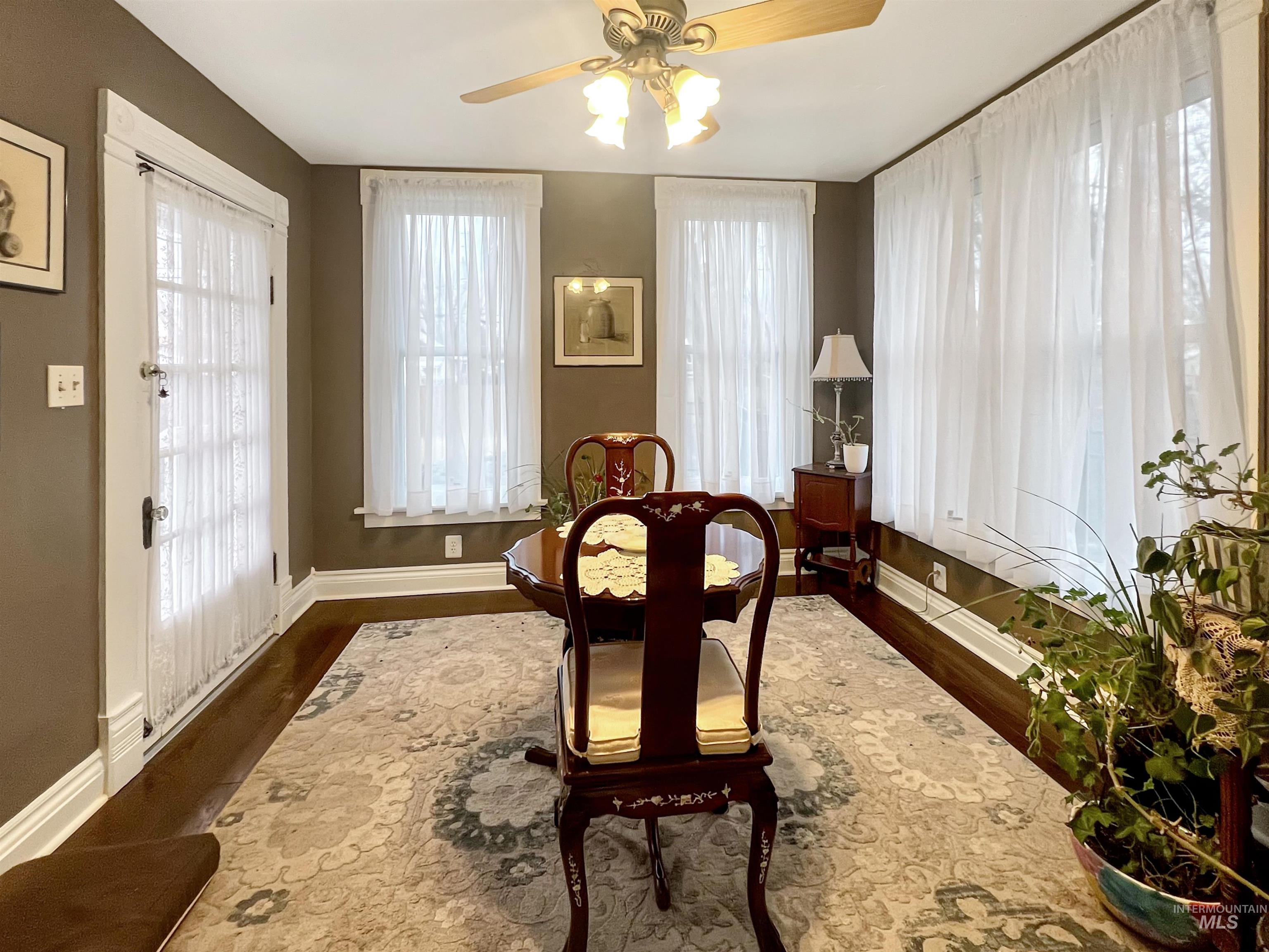 Breakfast room leading out to patio
