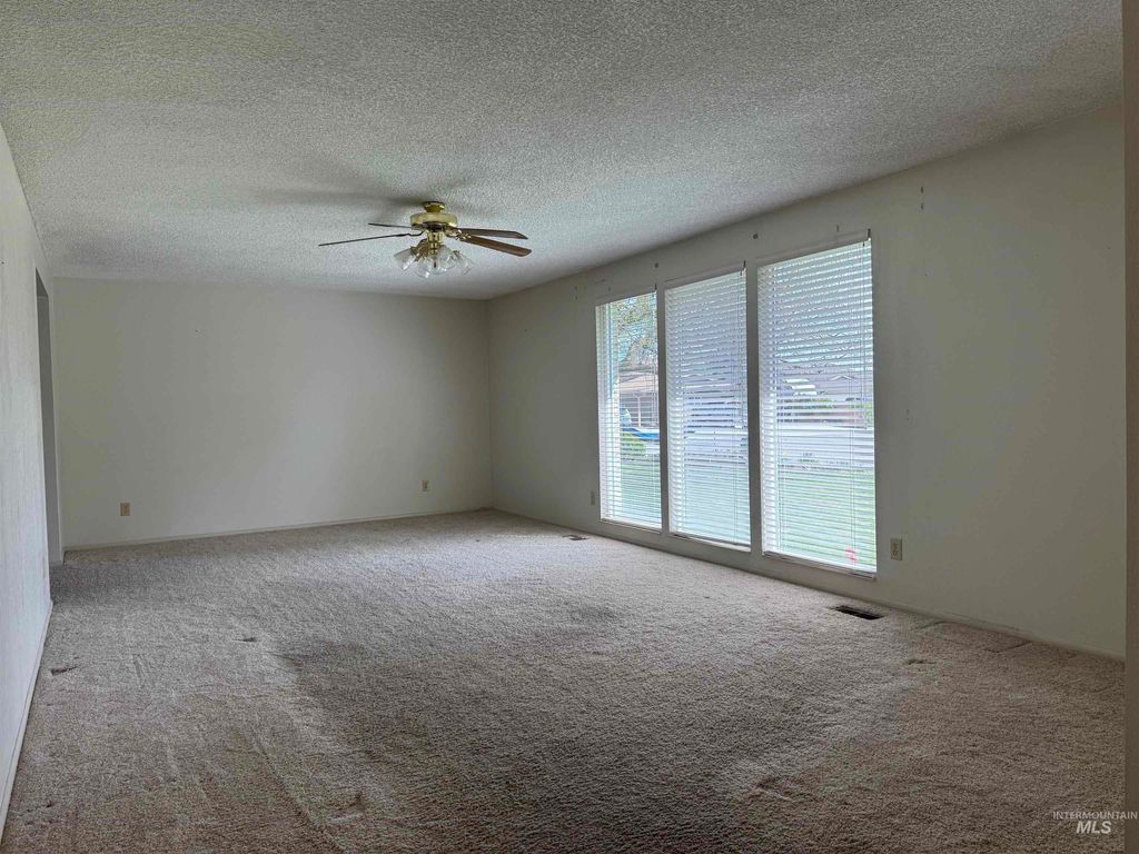 Photo of 5210 Decatur Dr, Boise, ID 83704 (MLS # 98981303)