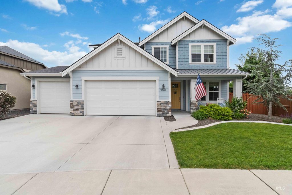 Photo of 9561 W Wildbranch Dr, Star, ID 83669 (MLS # 98986404)