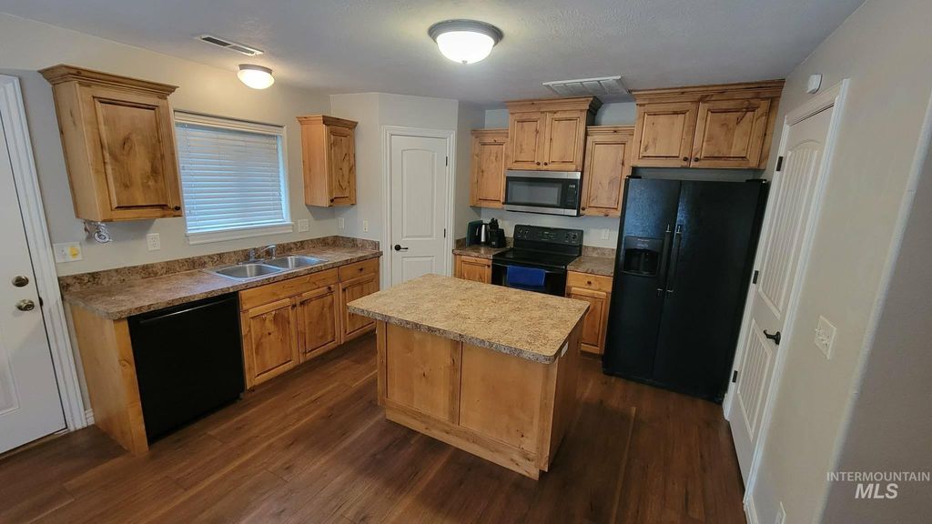 Photo of 470 Sunflower Rd, Rexburg, ID 83440 (MLS # 98978626)