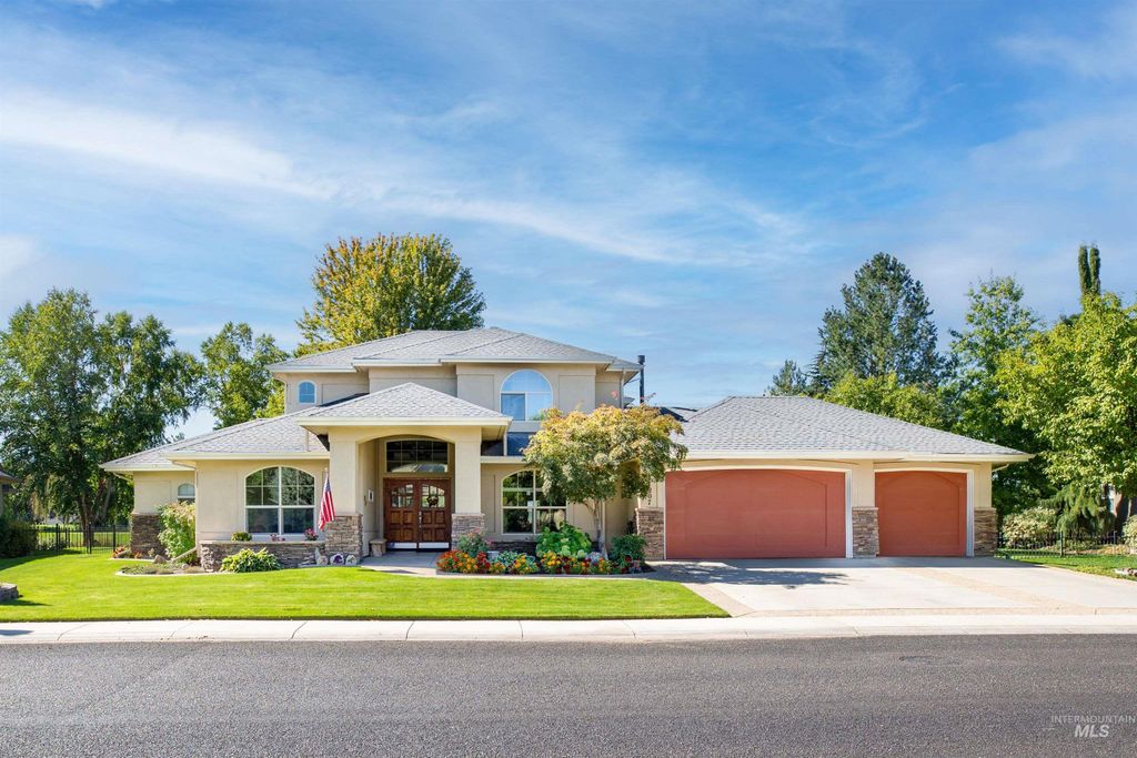 Photo of 1207 W Colchester Drive, Eagle, ID 83616 (MLS # 98967941)