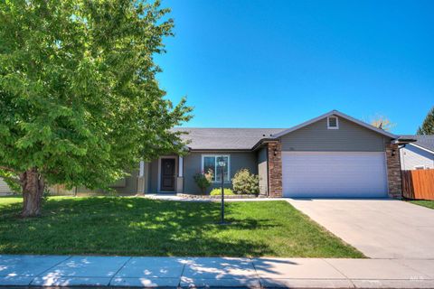 Photo of 721 Chance St, Caldwell, ID 83605 (MLS # 98987312)