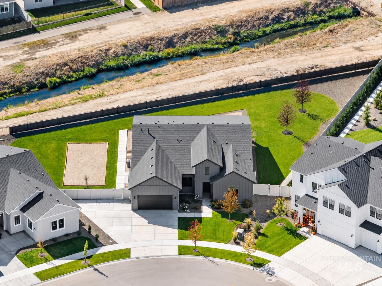 9125 W Purple Martin Street