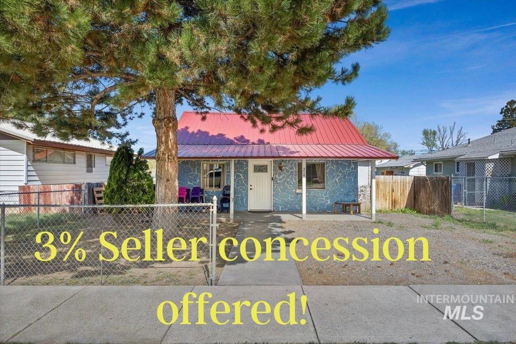 Photo of 304 E 5th Ave, Jerome, ID 83338 (MLS # 98979852)