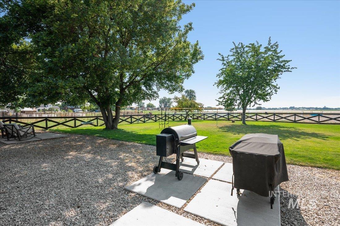 View of patio with area for grilling