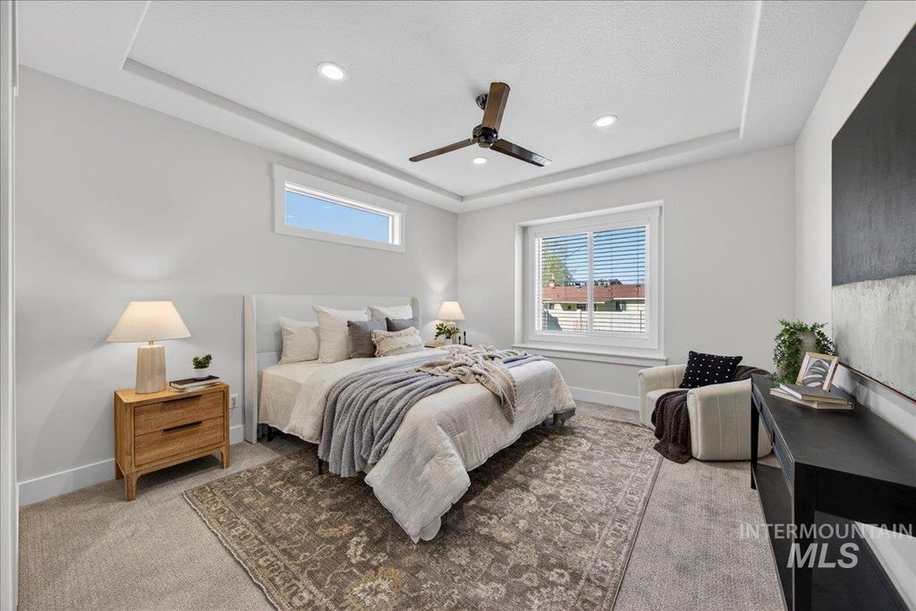 Photo of 1529 N Parkshire Way, Meridian, ID 83642 (MLS # 98981652)