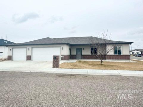 585 Clearwater Way Heyburn ID 83336