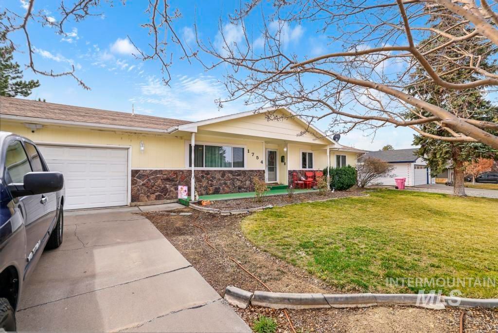 Photo of 1754 Targee Dr, Twin Falls, ID 83301 (MLS # 98976960)