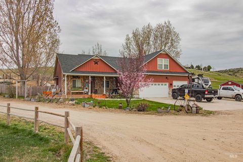 Photo of 2580 Sand Hollow Rd, Caldwell, ID 83607 (MLS # 98979210)