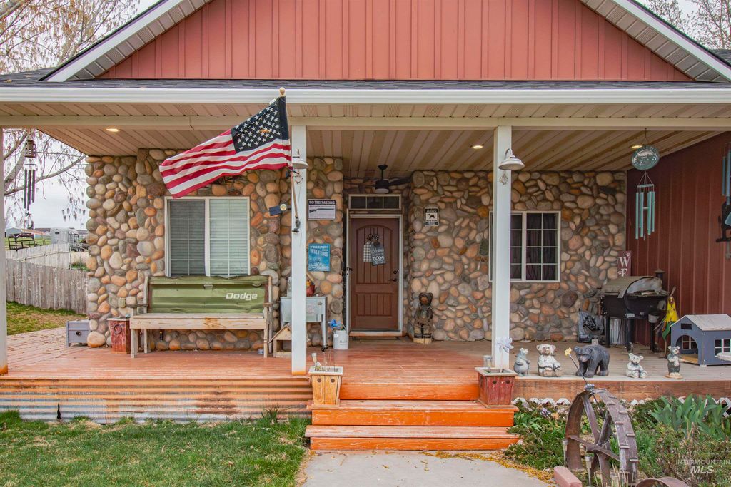 Photo of 2580 Sand Hollow Rd, Caldwell, ID 83607 (MLS # 98979210)