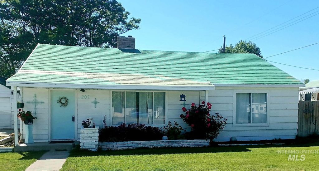 Photo of 207 N Main St, Homedale, ID 83628 (MLS # 98978303)