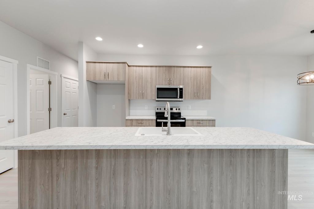 Photo of 7260 E Marble Springs Dr, Nampa, ID 83687 (MLS # 98968367)