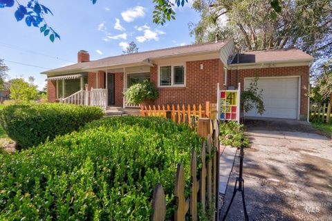 41 N Dorian Dr Ontario OR 97914