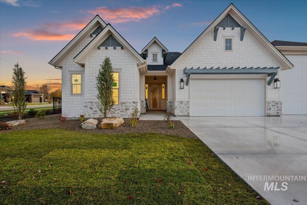 Photo of 3323 W Golden Barrel St, Eagle, ID 83616 (MLS # 98966884)