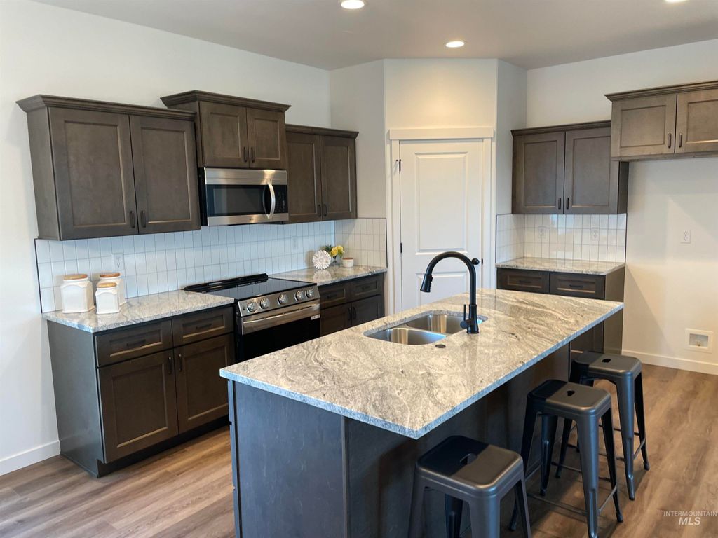 Photo of 2022 Harrison St, Twin Falls, ID 83301 (MLS # 98961581)