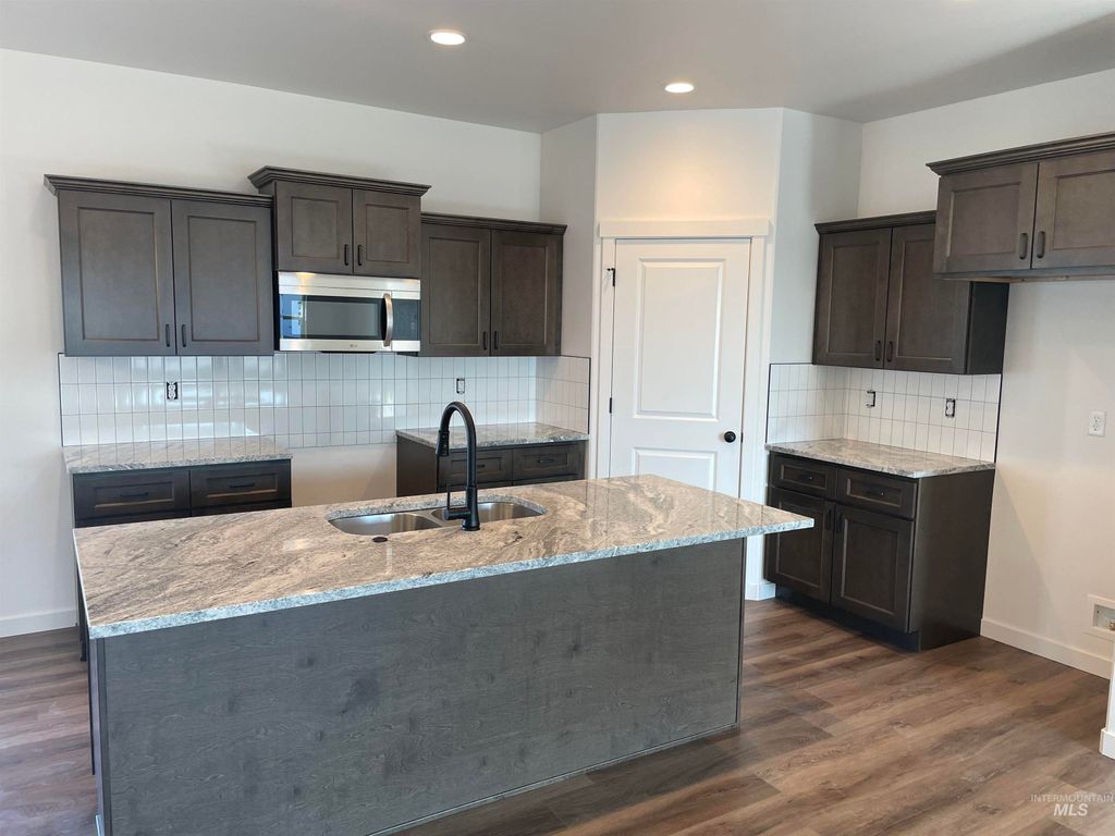 Photo of 2022 Harrison St, Twin Falls, ID 83301 (MLS # 98961581)