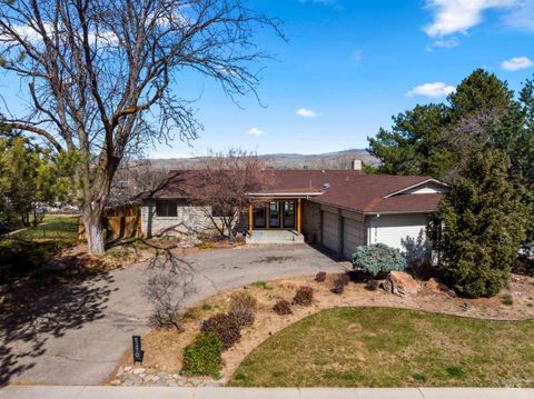 5270 N Sorrento Dr. Boise ID 83704