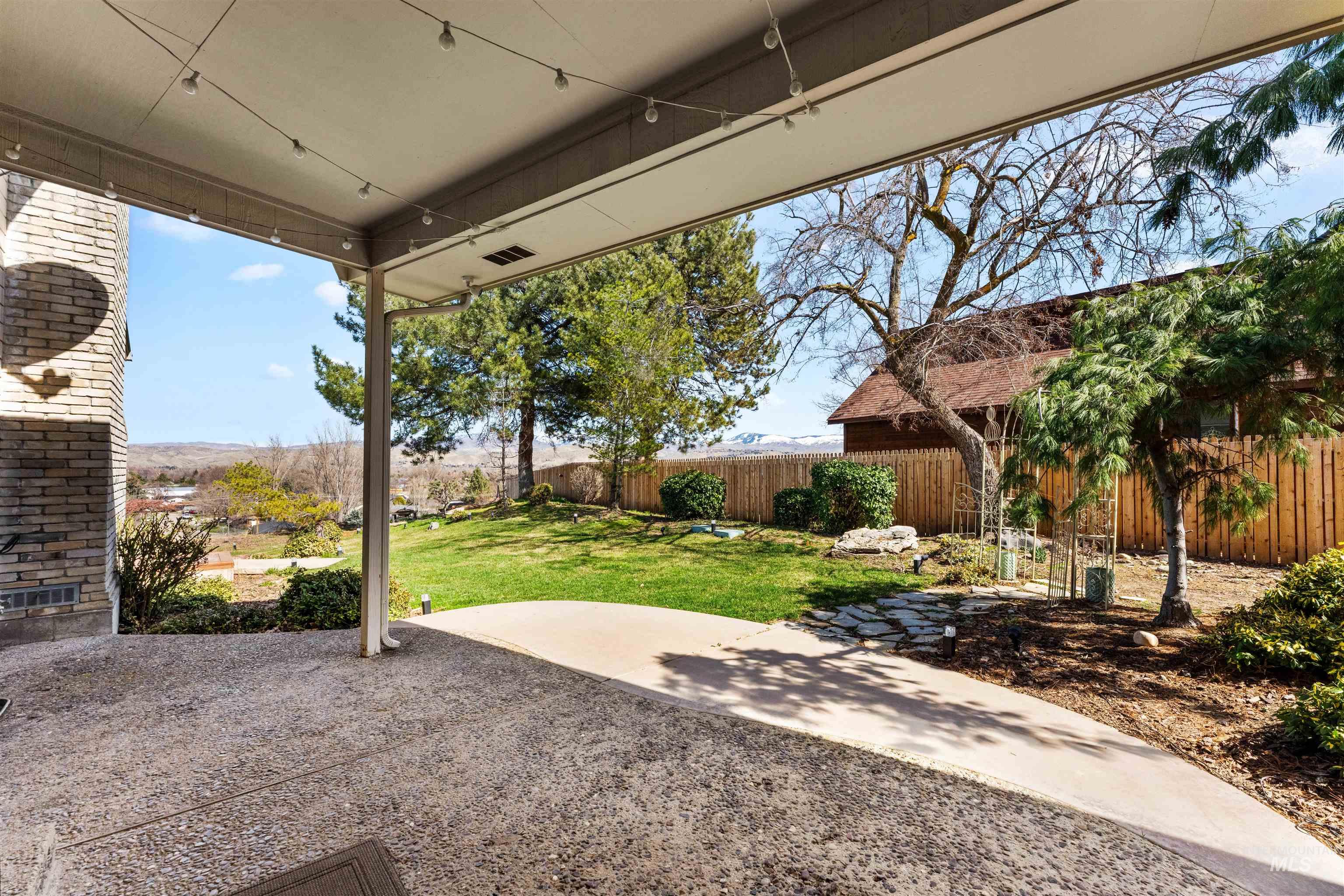 5270 N Sorrento Dr.