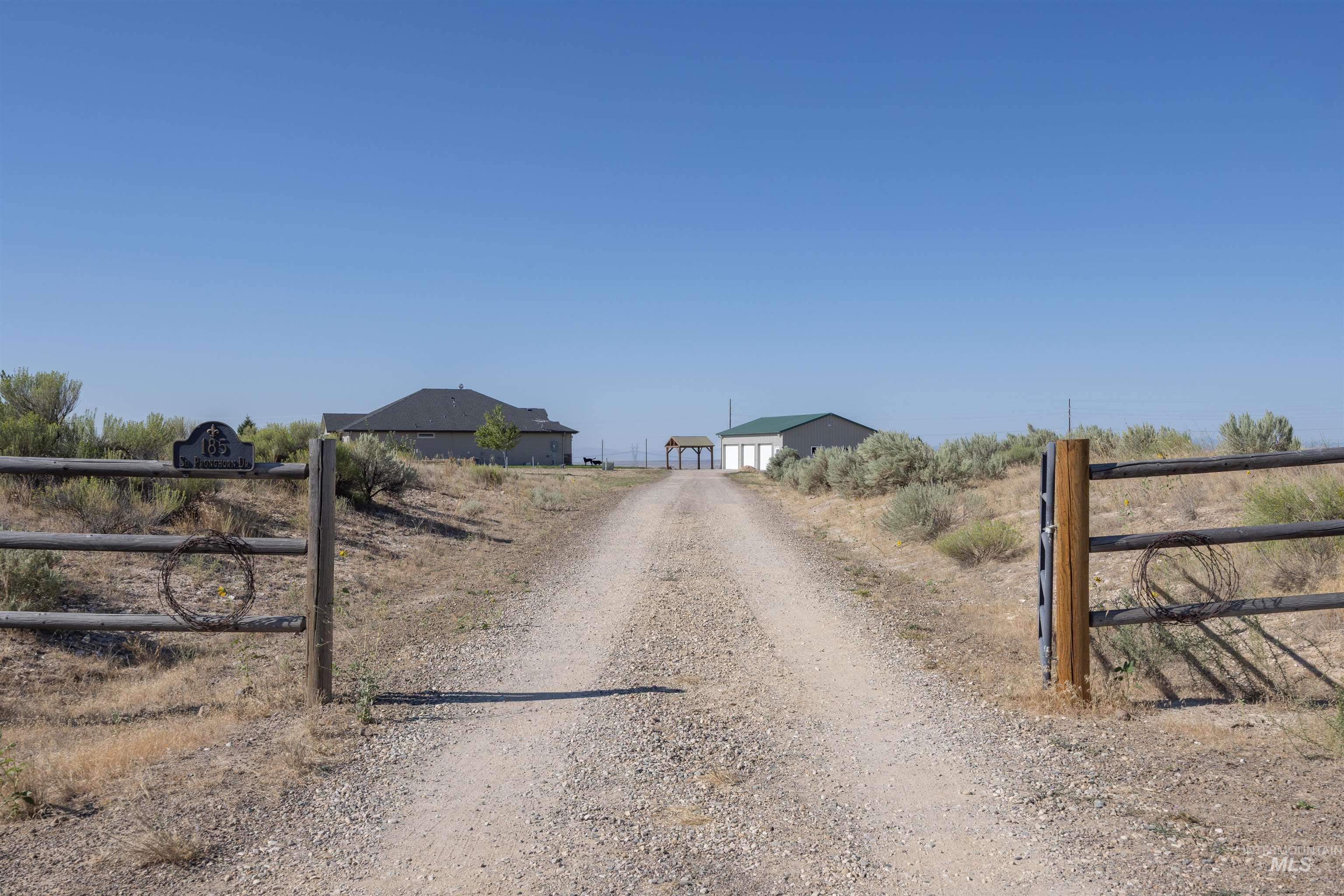 View of dirt / gravel road