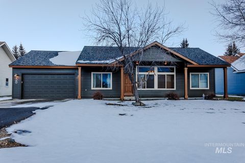 Photo of 58 Charters Drive, Donnelly, ID 83615 (MLS # 98976138)