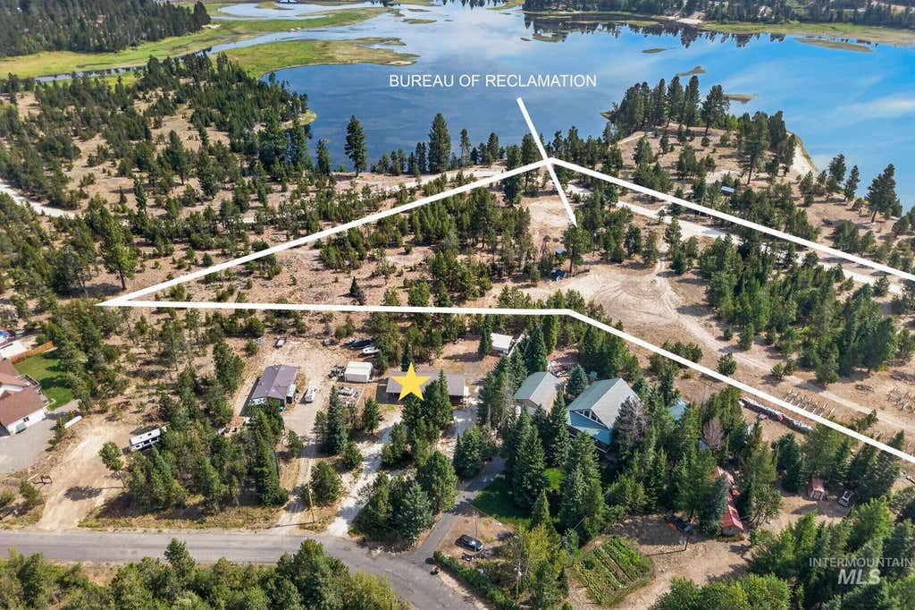 Photo of 122 Forest Place, Donnelly, ID 83615 (MLS # 98997586)