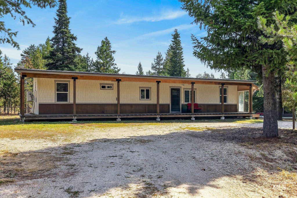 Photo of 122 Forest Place, Donnelly, ID 83615 (MLS # 98997586)