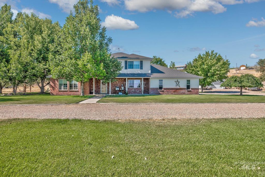 Photo of 1530 Ross Road, Weiser, ID 83672 (MLS # 98990577)