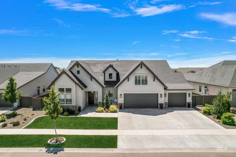 Photo of 5209 W Strant Steet St, Eagle, ID 83616 (MLS # 98952758)