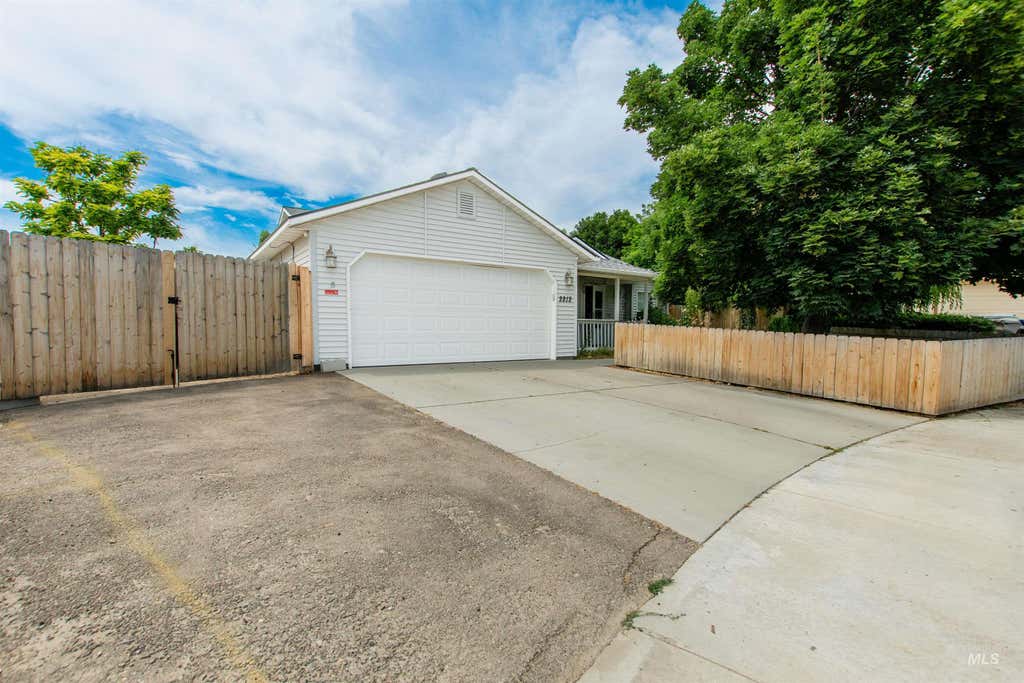 Photo of 2212 Orion Ave, Nampa, ID 83651 (MLS # 98991940)
