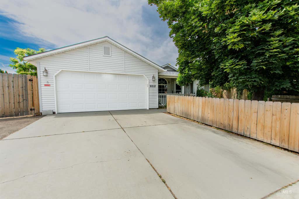 Photo of 2212 Orion Ave, Nampa, ID 83651 (MLS # 98991940)